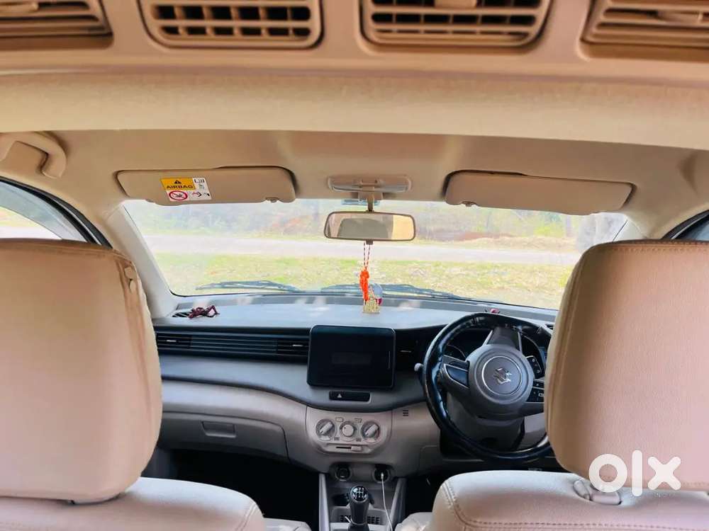 Ertiga Dedh Saal Purana Hai Price 10 Lakh H Arjent Hai