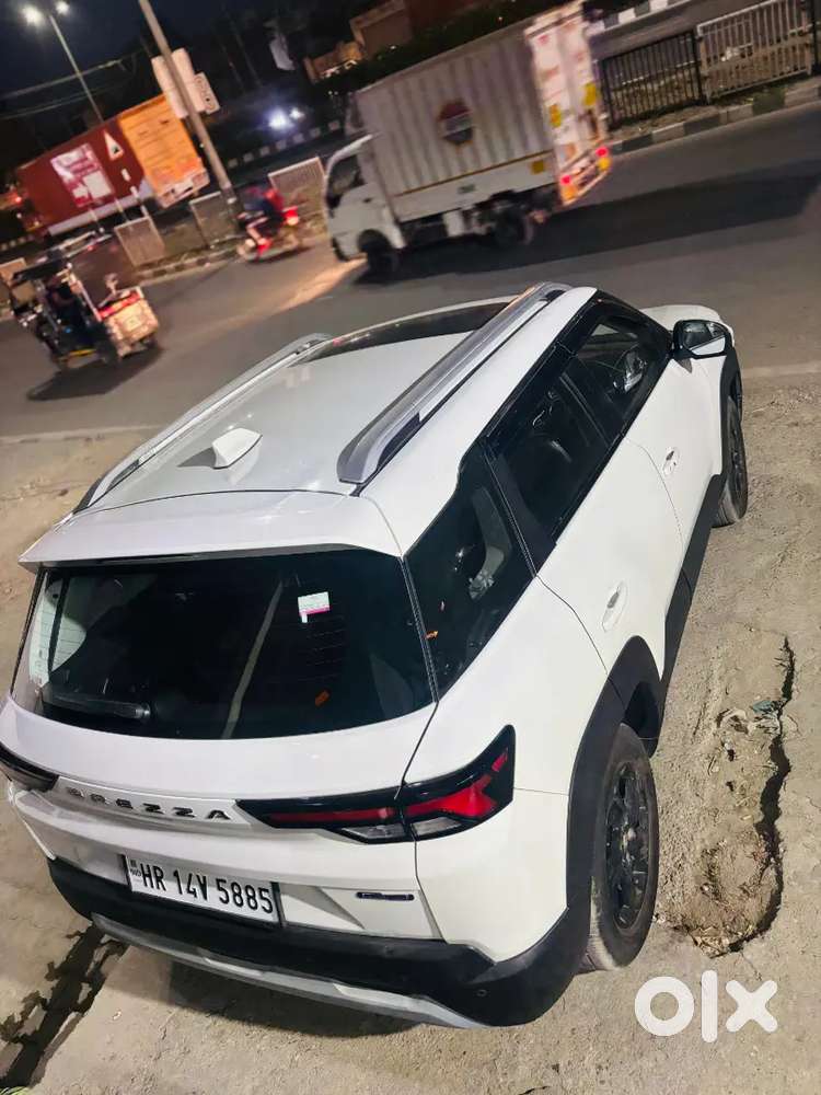 Maruti Brezza Zxi 2024