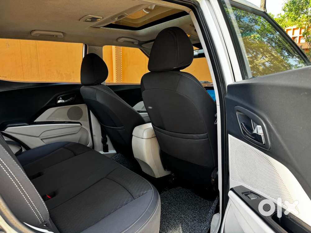 Mahindra Xuv300 W8 Diesel, 2021, Diesel