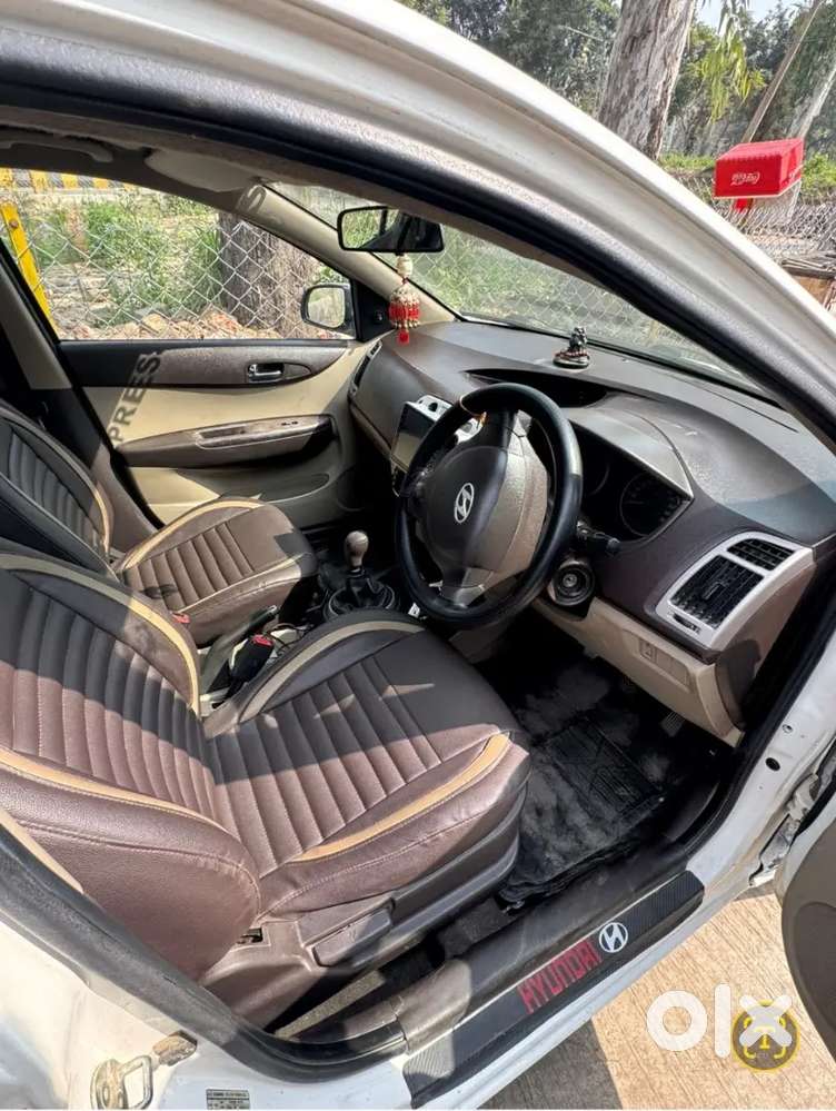 Hyundai Car I20, Model 2011