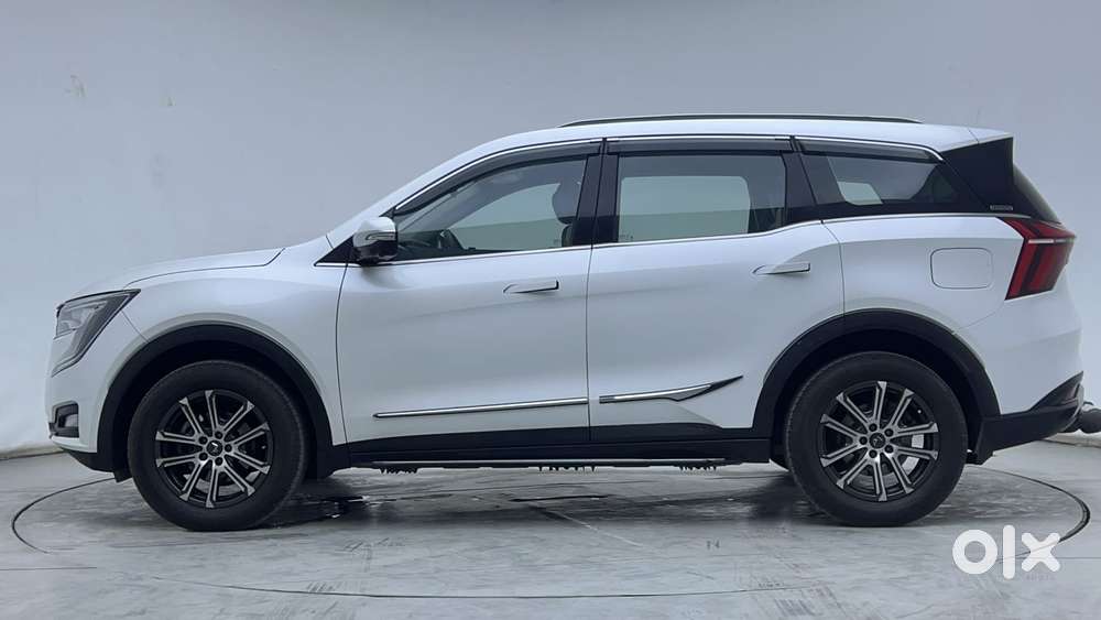 Mahindra Xuv700 2.2 Ax 7 Diesel Mt Luxury Pack Str, 2022, Diesel