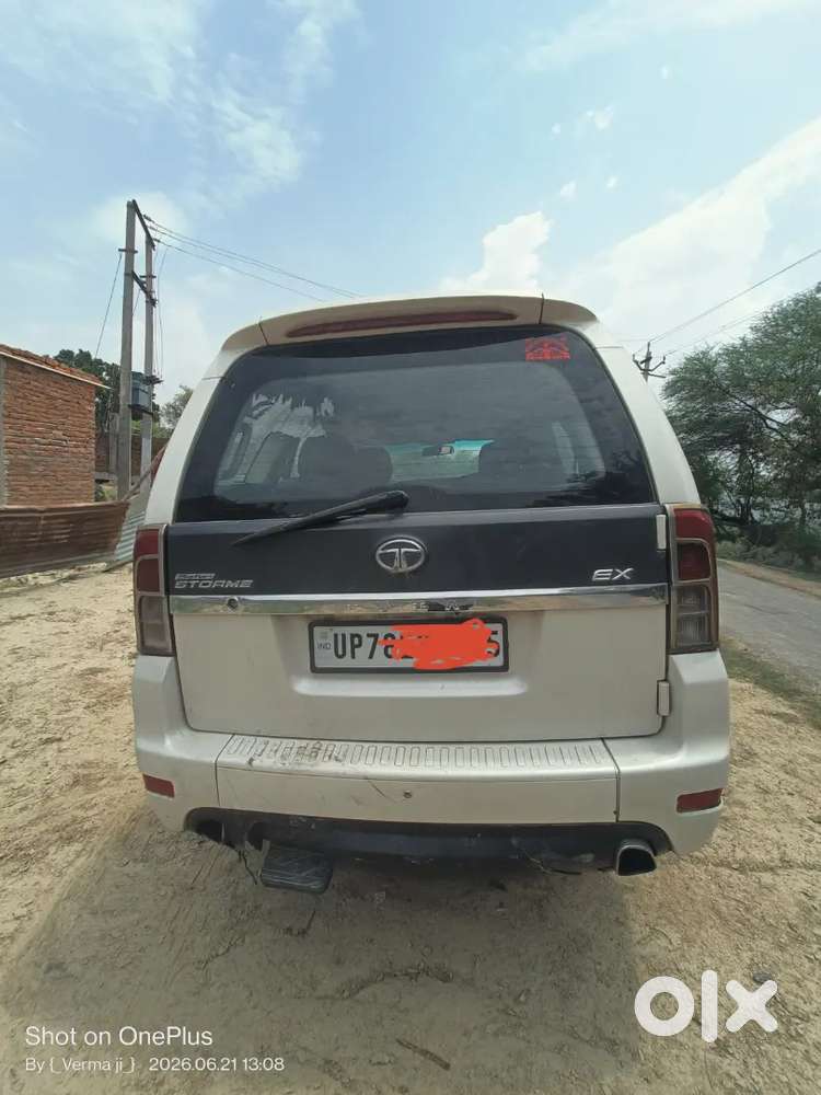 Tata Safari Storme 2017