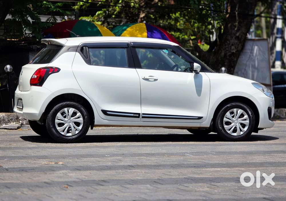 Maruti Suzuki Swift Vxi Abs Bsiv, 2022, Petrol