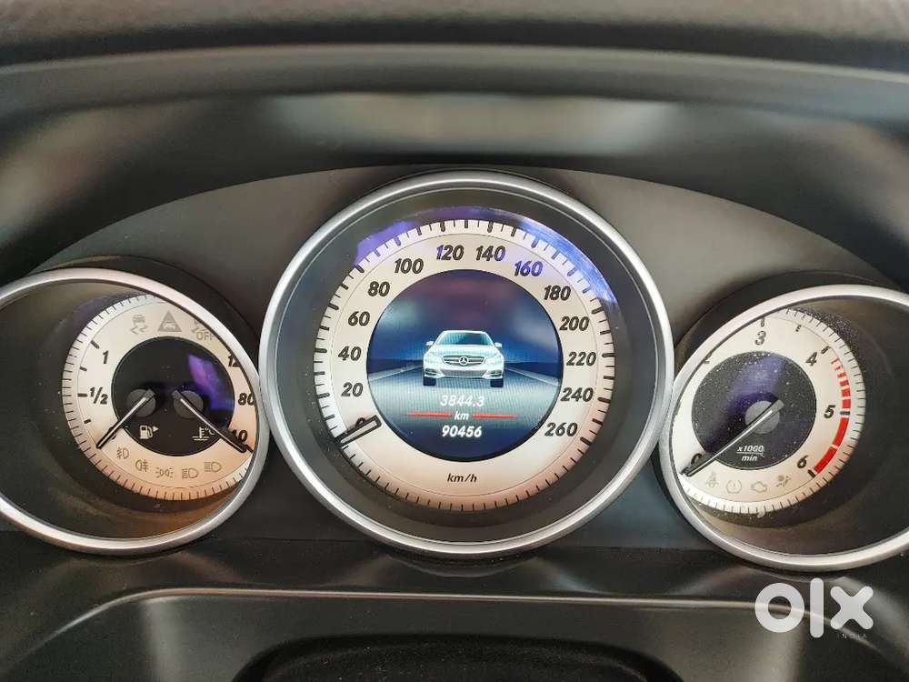 Mercedes-benz E250 Cdi  1st Owner  90,000 Km  Panoramic Sunroof