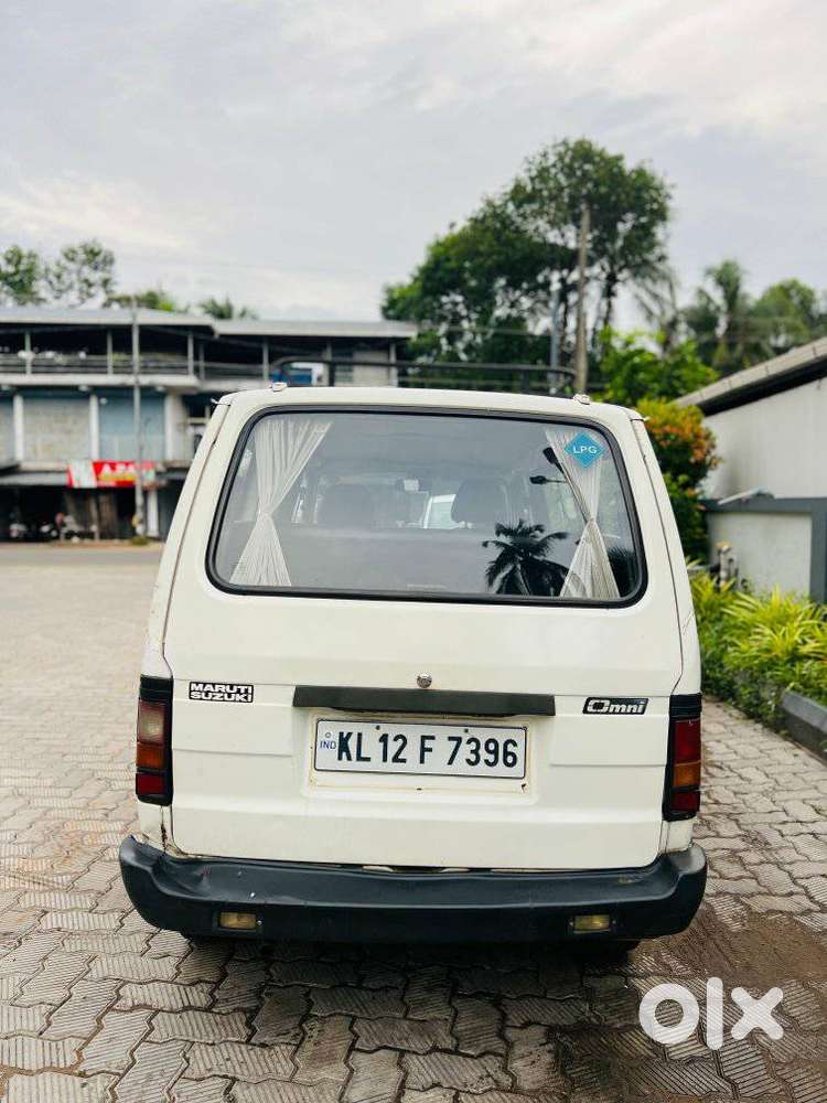 Maruti Suzuki Omni 8 Seater Bsii, 2011, Petrol