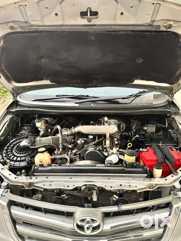 Toyota Innova 2015 Diesel Well Maintained With Show Room Track