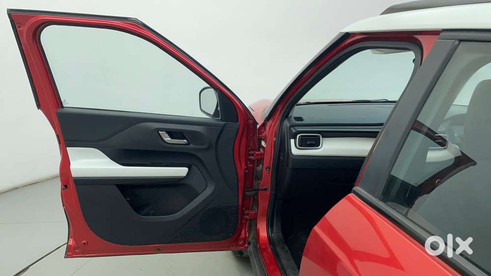 Tata Punch 1.2 Revotron Creative Dual Tone, 2021, Petrol