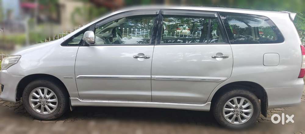 Toyota Innova 2.5 E Diesel Ps 7-seater, 2013, Diesel