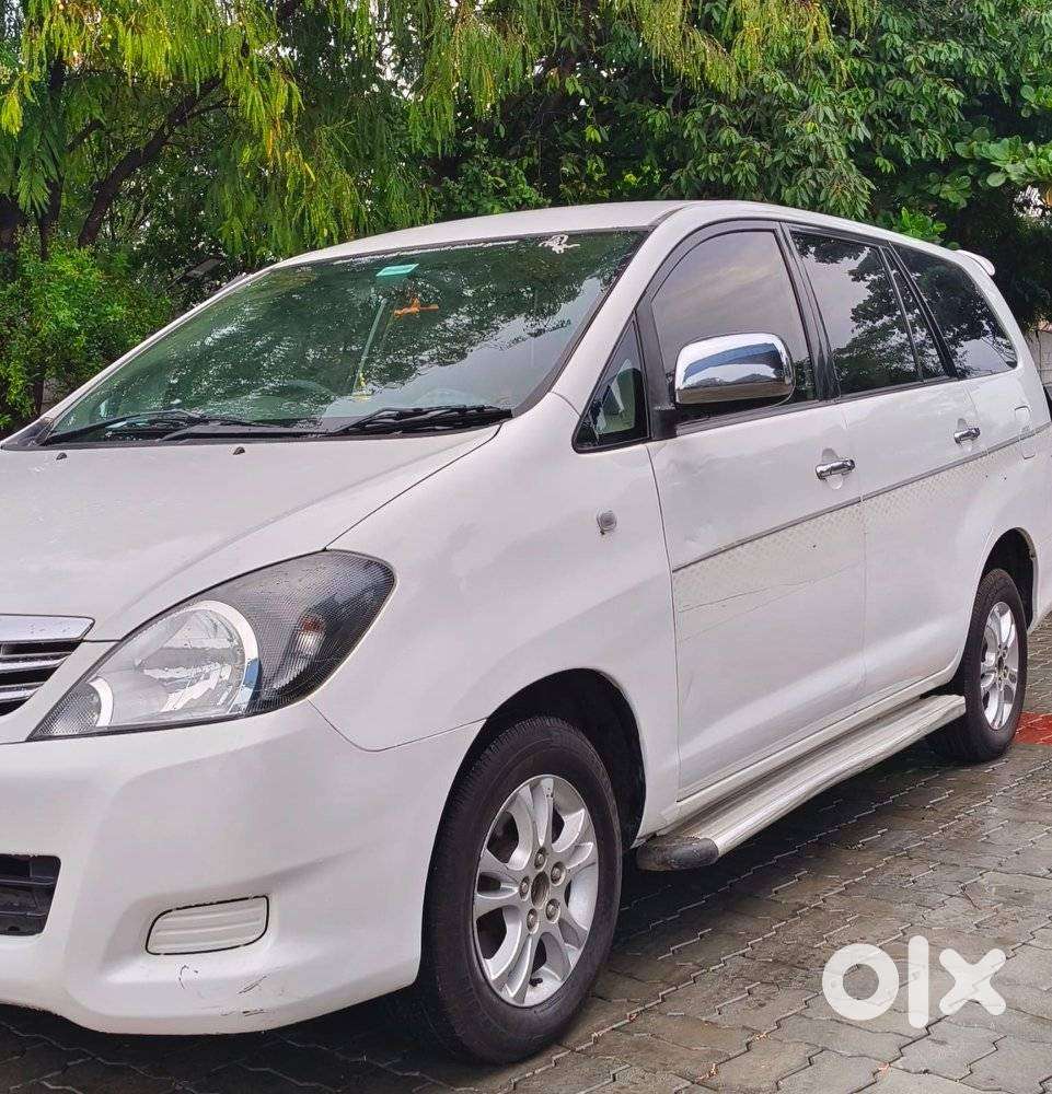Toyota Innova 2.5 V 7 Str, 2011, Diesel