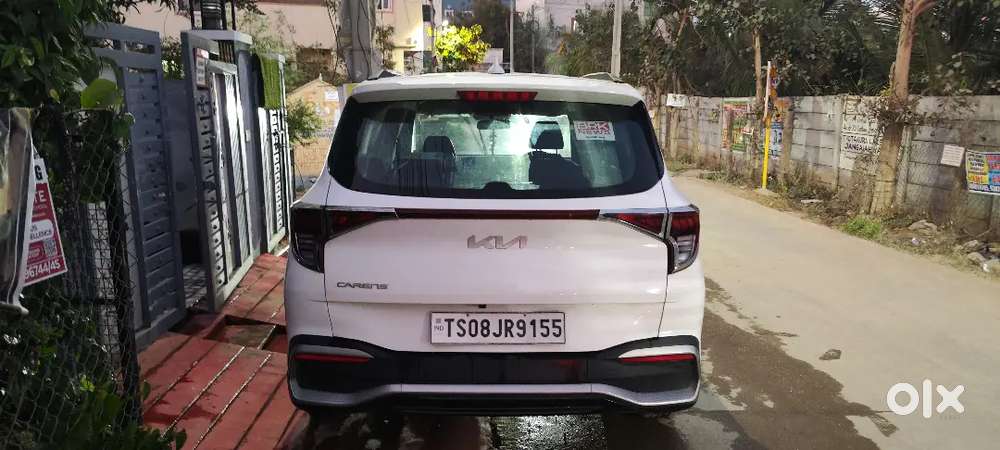 Kia Carens 2023 Petrol Good Condition