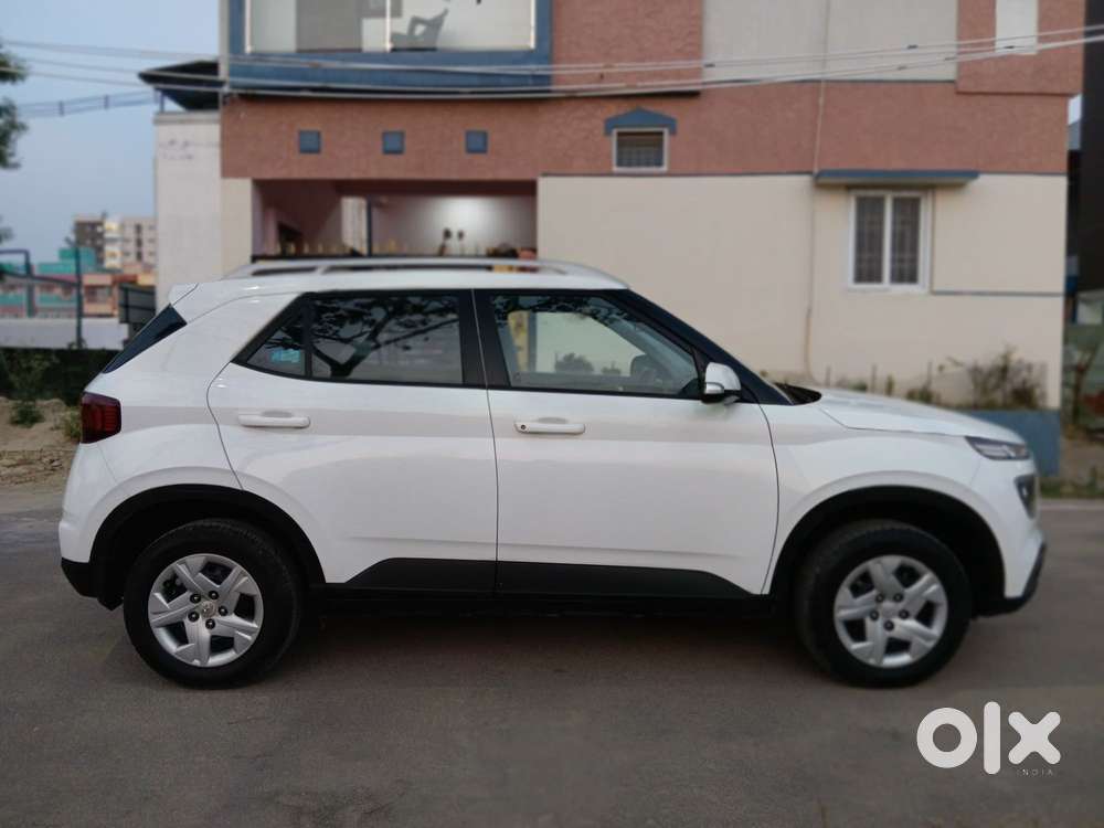 Hyundai Venue 1.2 S Plus, 2021, Petrol