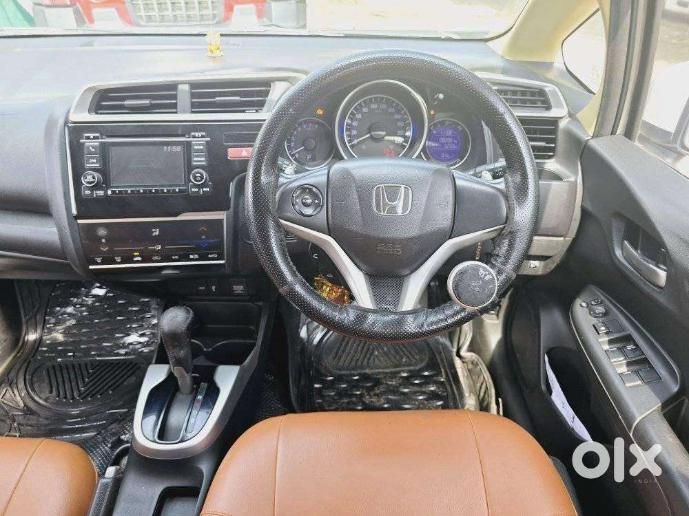 Honda Jazz V Automatic, 2016, Petrol