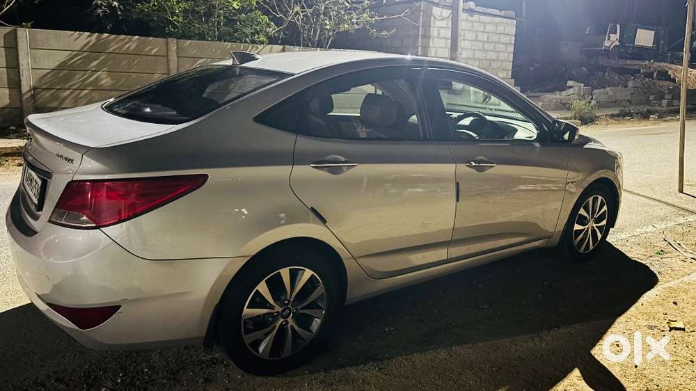 Fluidic Verna 1.6 Sx(o) Automatic Diesel Sleek Silver