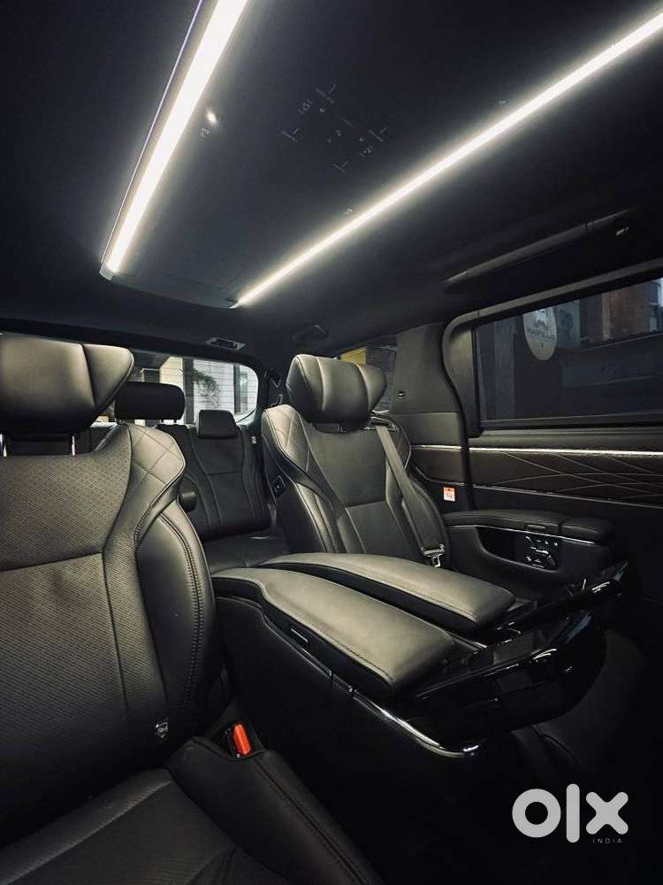 Toyota Vellfire Vip – Executive Lounge, 2025, Petrol