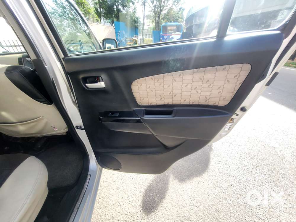 Maruti Suzuki Wagon R Vxi Amt1.2, 2017, Petrol