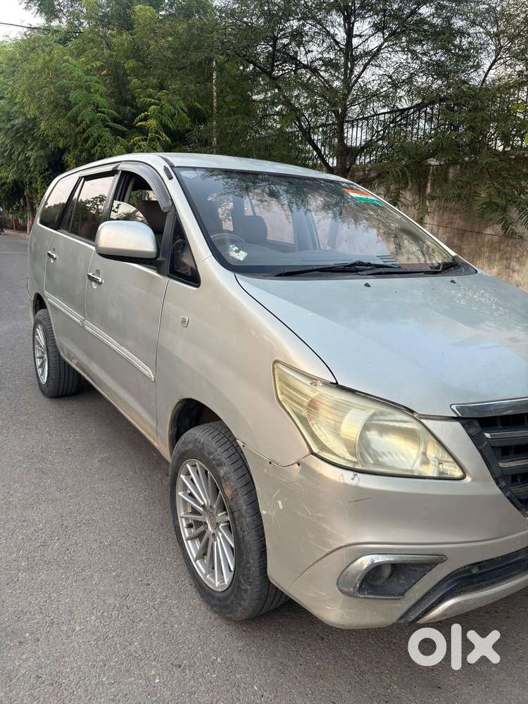 Toyota Innova 2.5 G (diesel) 8 Seater, 2012, Diesel