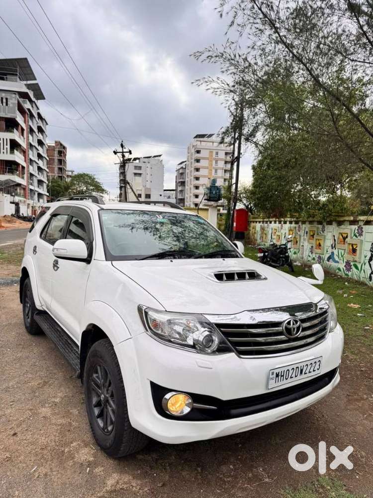 Toyota Fortuner 4x2 Manual, 2015, Diesel