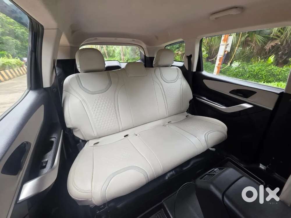 Mahindra Xuv700 2.2 Mx Diesel Mt 5 Str, 2022, Diesel
