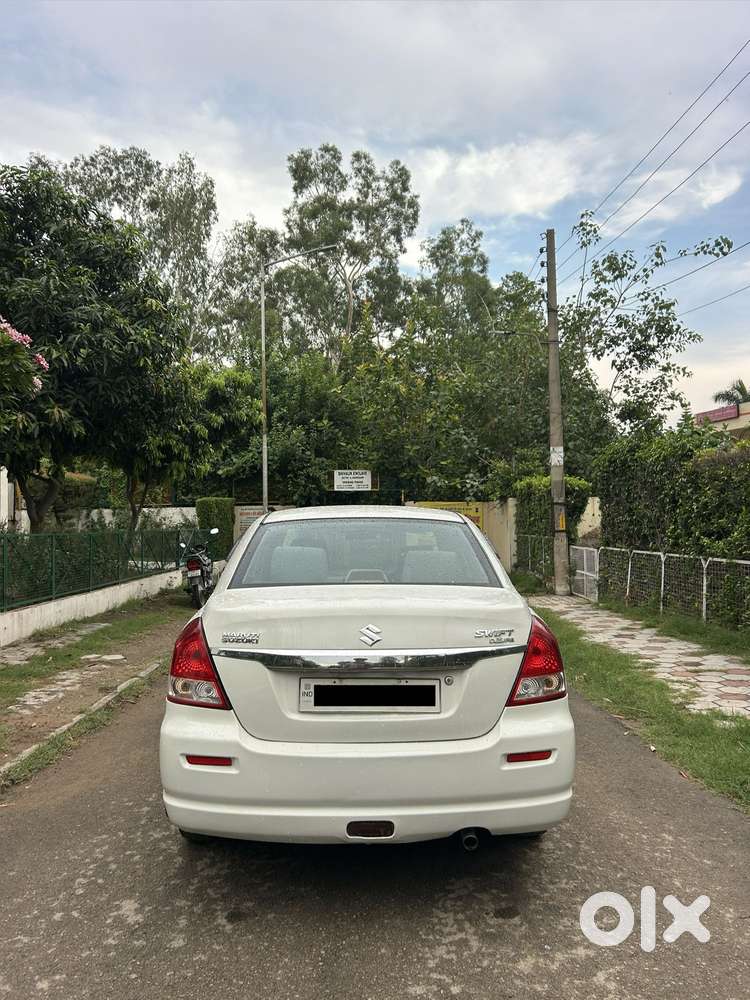 Maruti Suzuki Swift Dzire Vxi Optional, 2011, Petrol