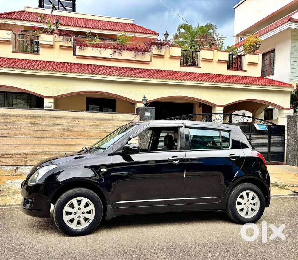 Maruti Suzuki Swift Vvt Zxi, 2010, Petrol