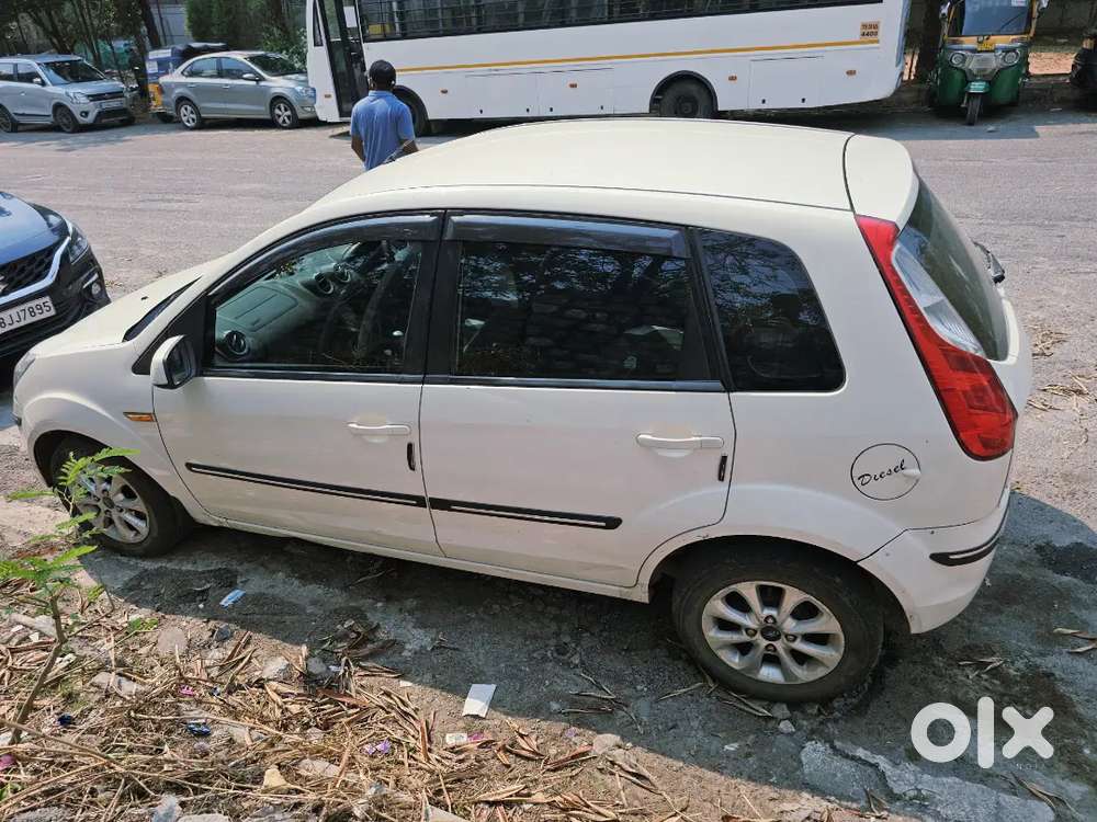 Ford Figo 2011 With Vip Number Ap28br0007