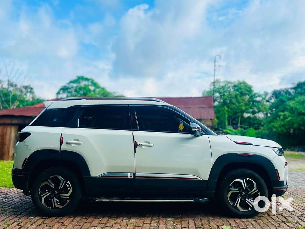 Maruti Suzuki Brezza 1.5 Zxi Plus At Smart Hybrid, 2024, Petrol