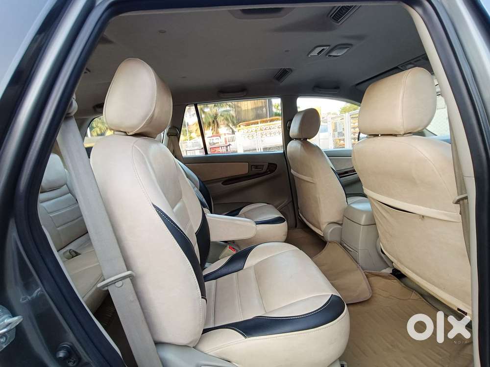 Toyota Innova 2.5 Gx (diesel) 7 Seater Bs Iv, 2014, Diesel