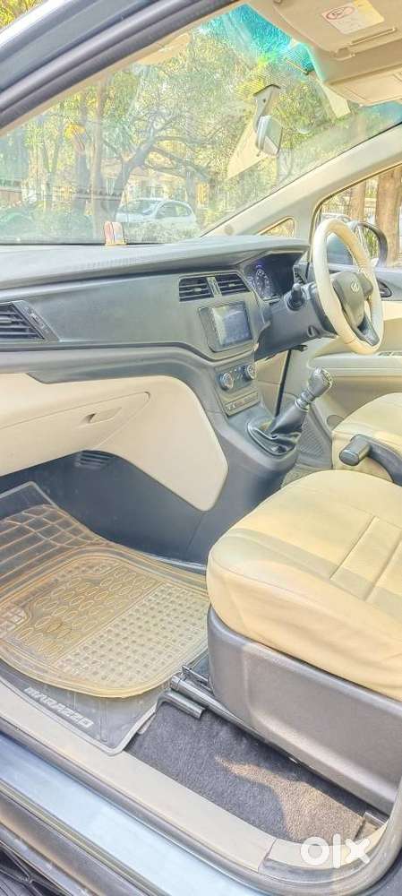 Mahindra Marazzo M2, 2018, Diesel