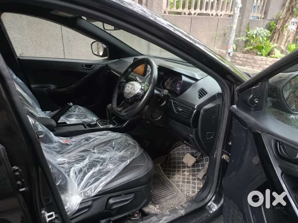 Tata Nexon D Dark Black