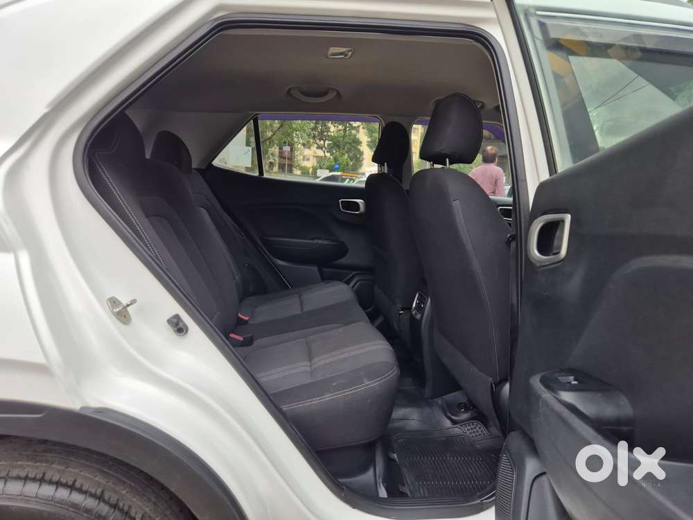 Hyundai Venue 1.2 S (o), 2019, Petrol