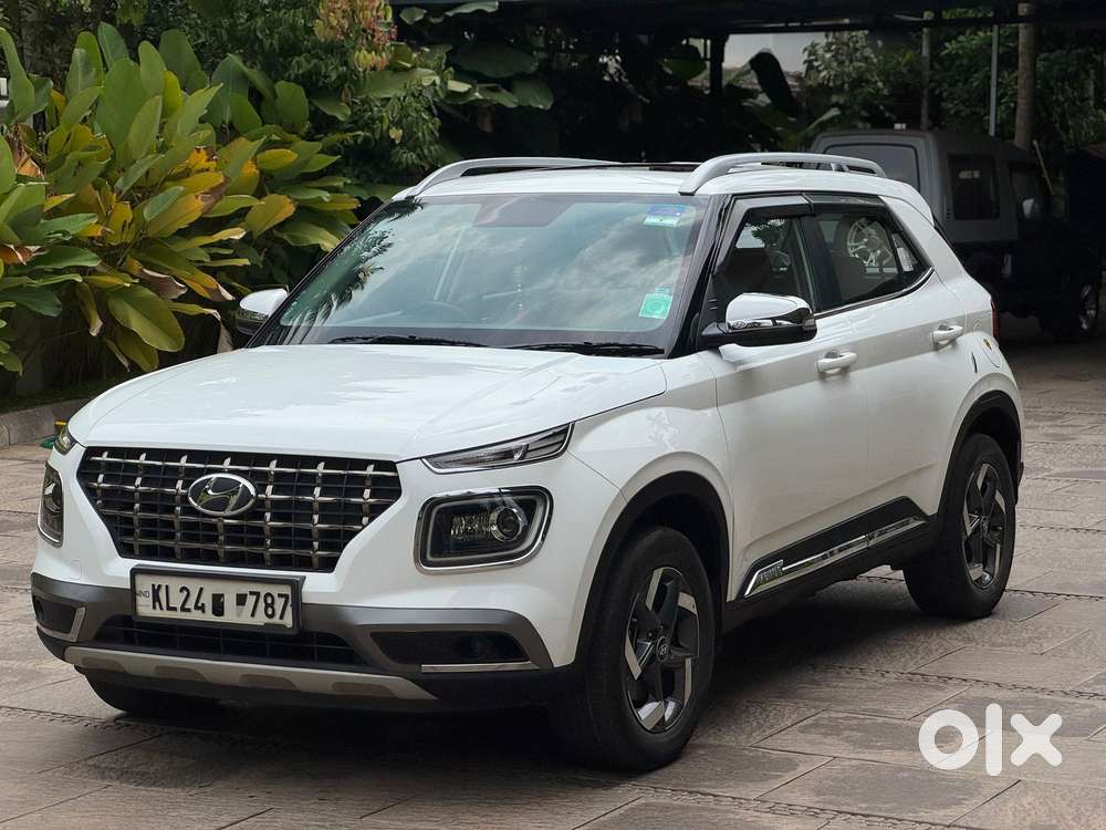Hyundai Venue 1.0 Sx Turbo Imt Dual Tone Sport, 2021, Petrol