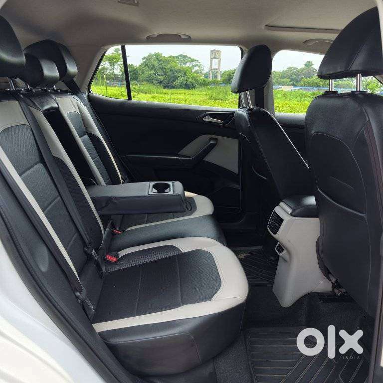 Volkswagen Taigun 1.0 Tsi Topline At, 2023, Petrol