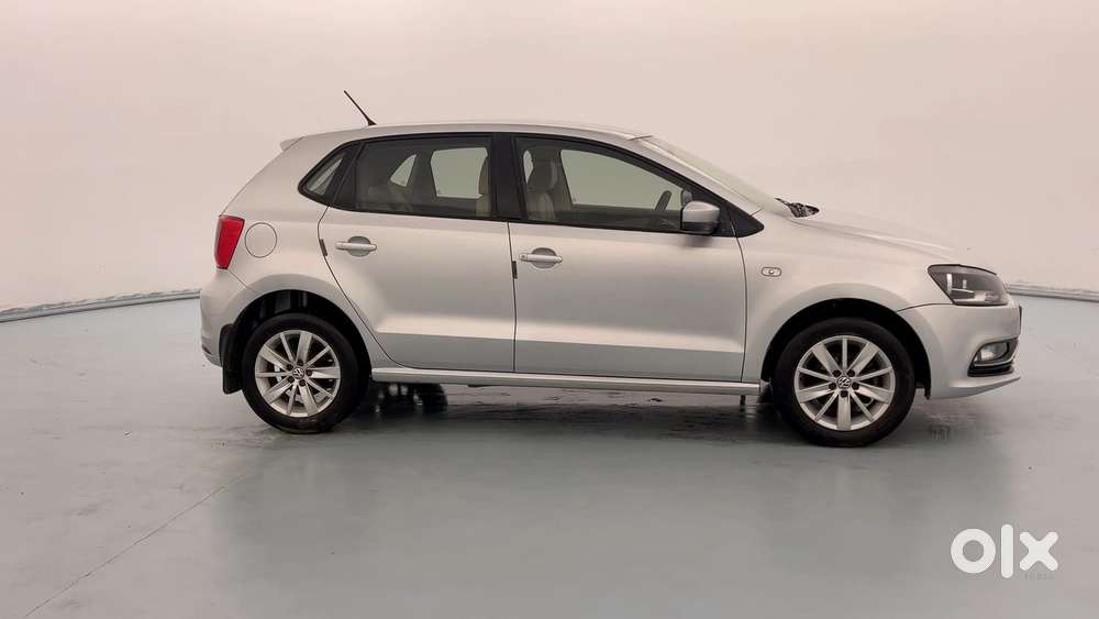 Volkswagen Polo Petrol Highline 1.2l, 2015, Petrol