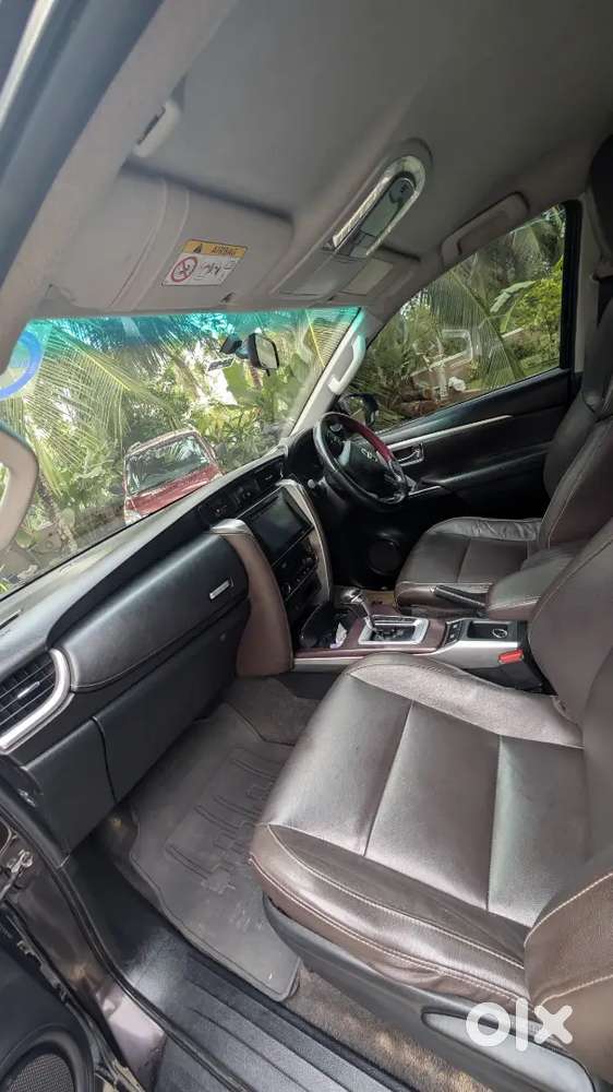 Toyota Fortuner Legender 2016 Diesel 176000 Km Driven