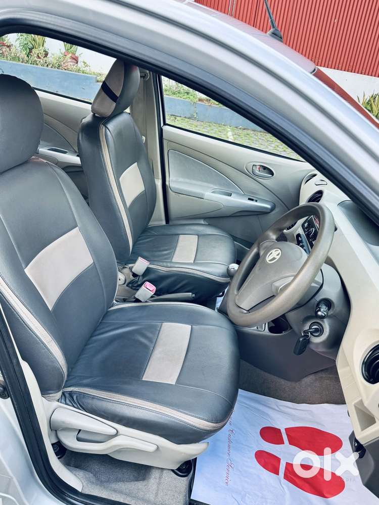 Toyota Etios V, 2016, Petrol