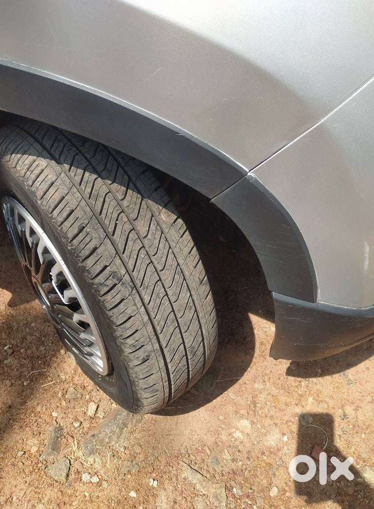 Mahindra Kuv 100 Mahindra-kuv-100-d75-k4-plus, 2016, Petrol