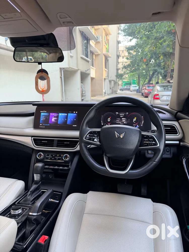 Mahindra Xuv700 2.2 Ax 7 Diesel At Str, 2023, Diesel
