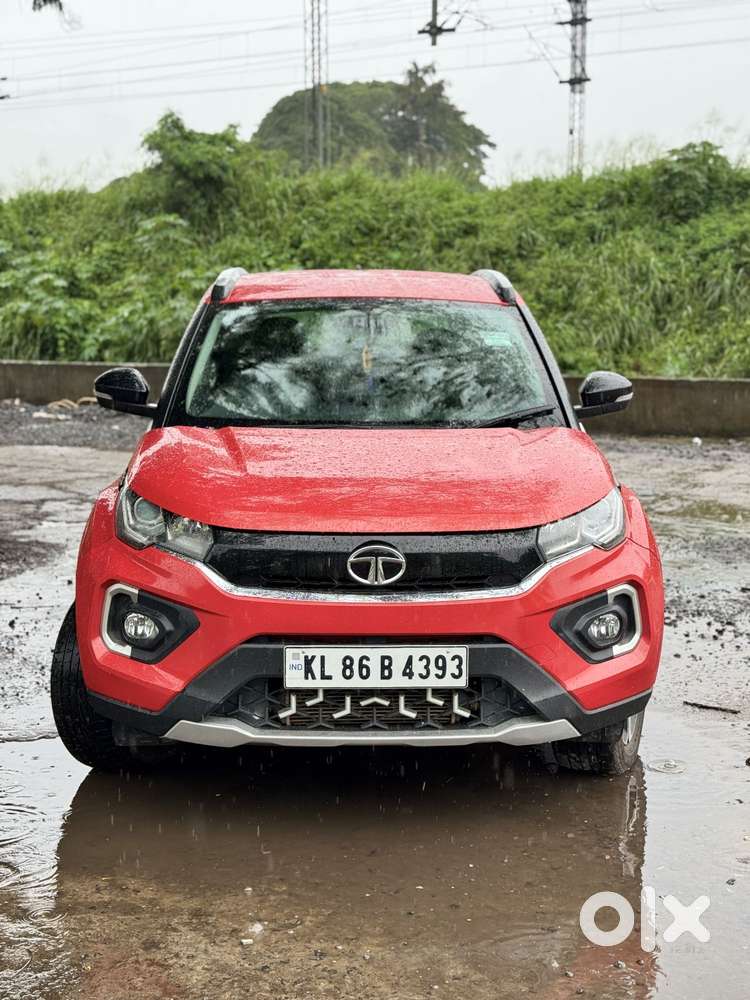 Tata Nexon 1.2 Revotron Xza Plus, 2023, Petrol