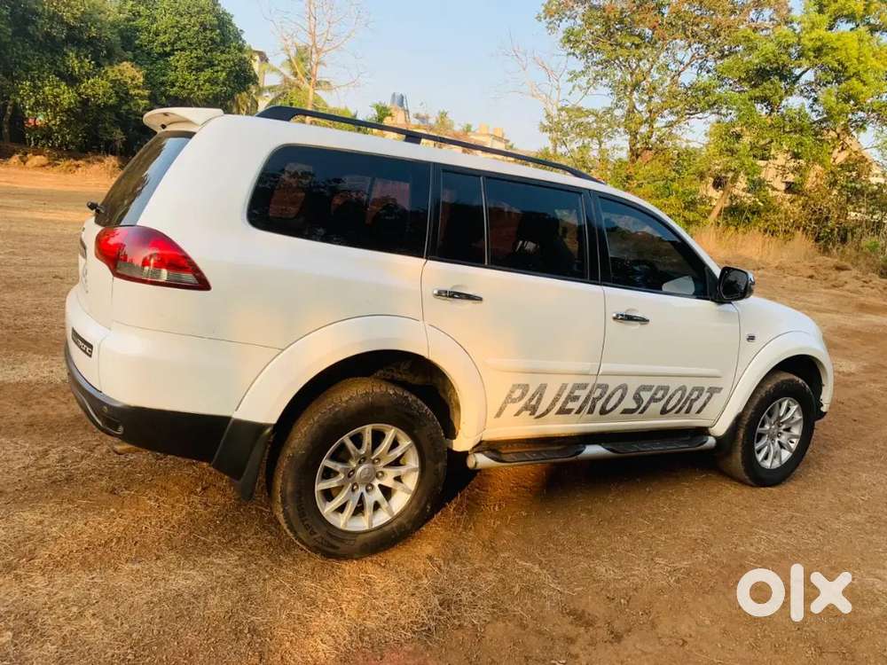 Mitsubishi Pajero Sport 2015
