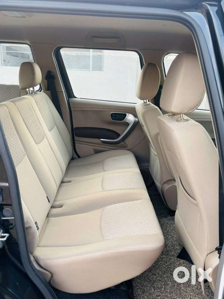 Mahindra Tuv 300 T10, 2019, Diesel