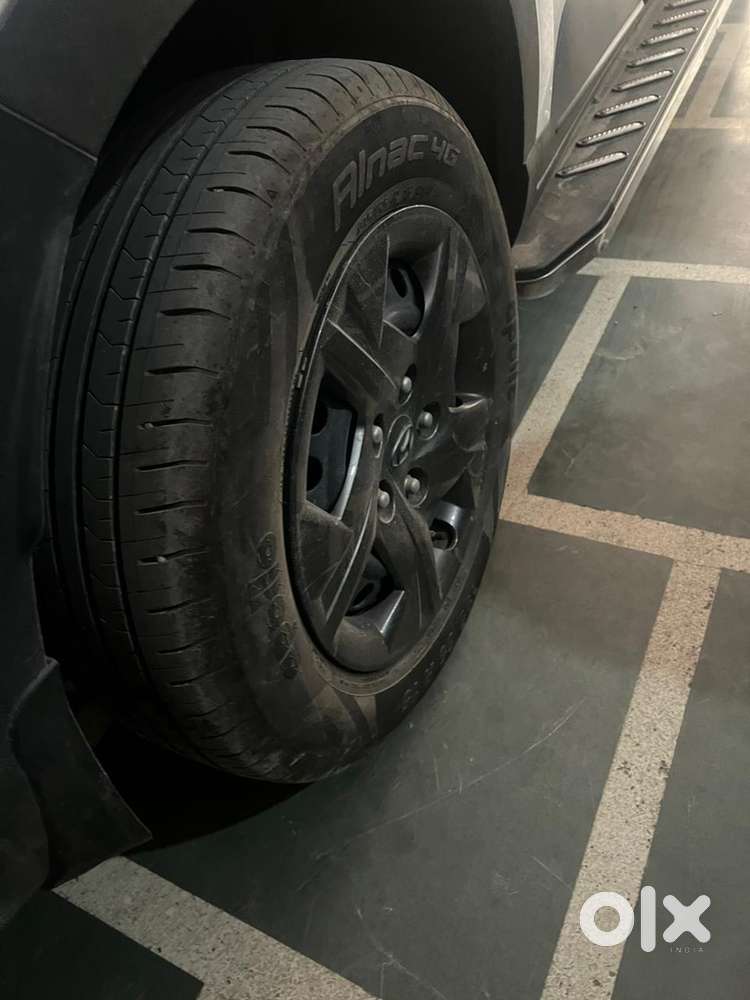 Hyundai Venue Petrol 2024