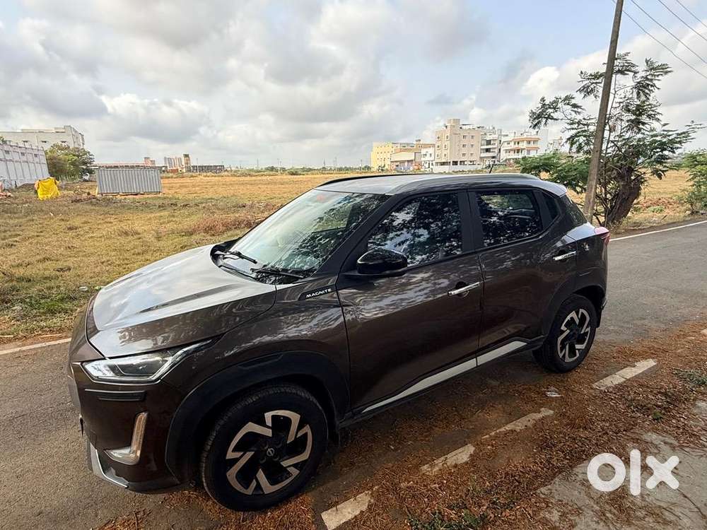 Nissan Magnite Modern Suv Petrol Good Condition