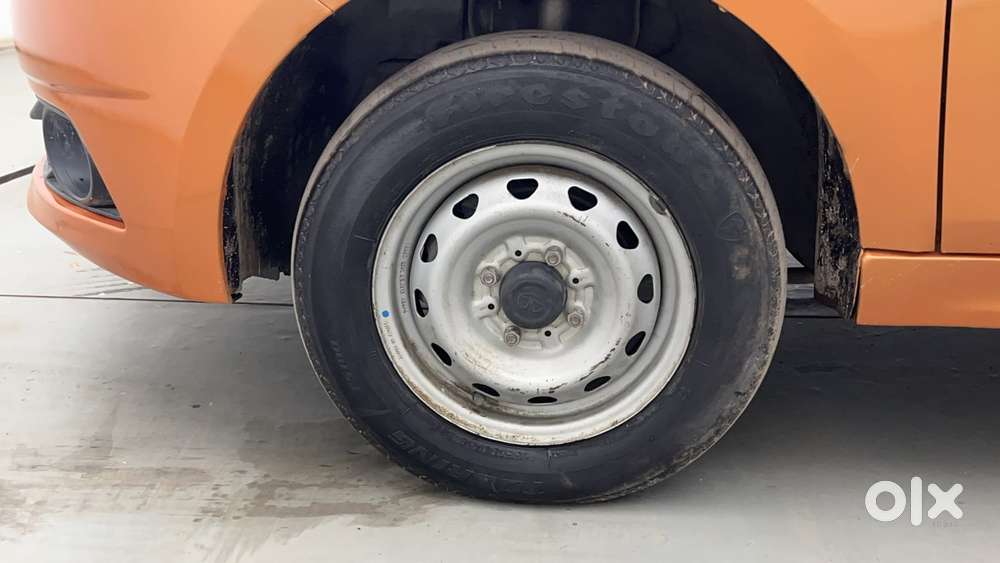 Tata Tiago Xe, 2018, Petrol