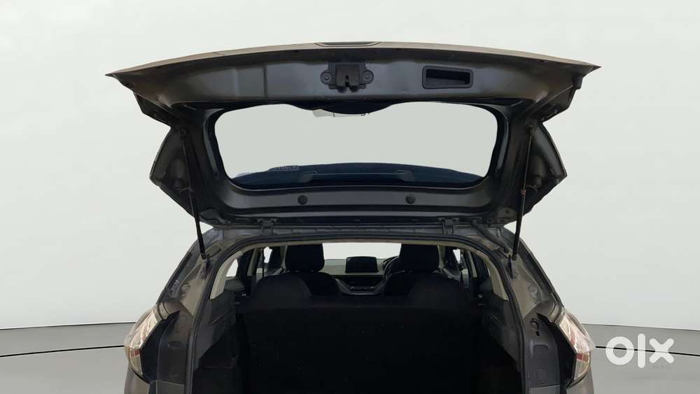 Tata Nexon 1.2 Revotron Xm (s), 2022, Petrol