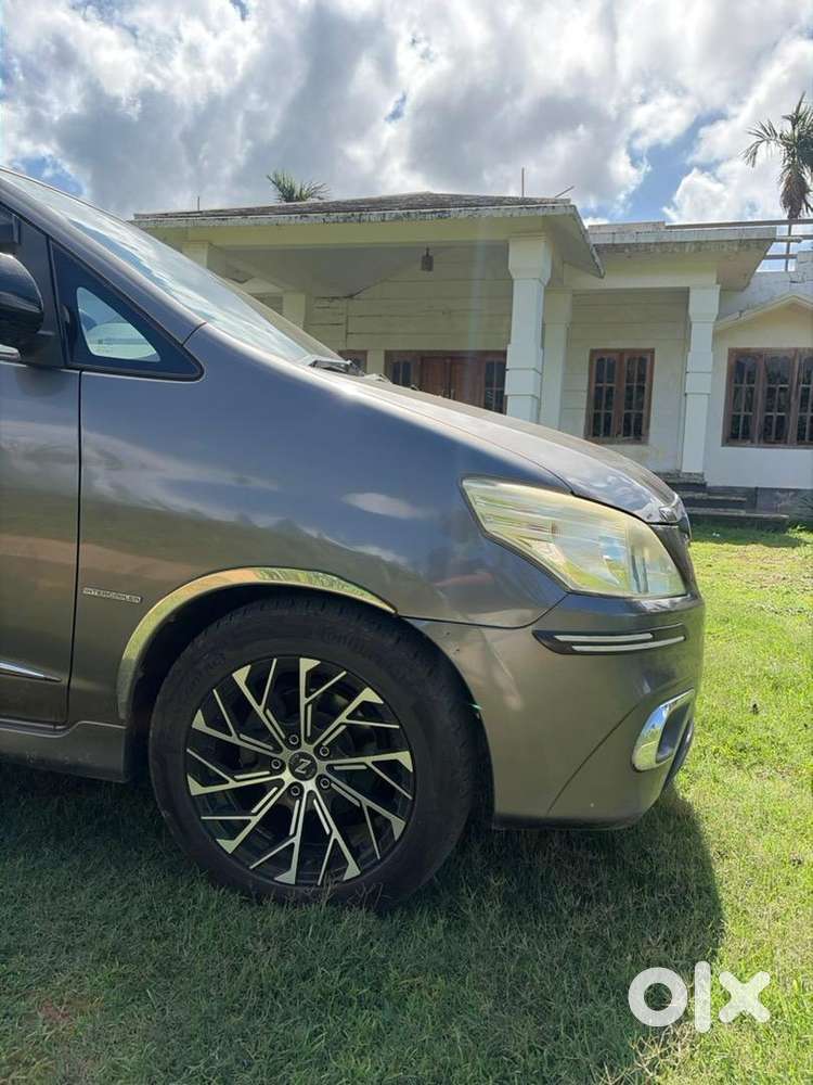 Toyota Innova Diesel Manual 2nd Owner 2014