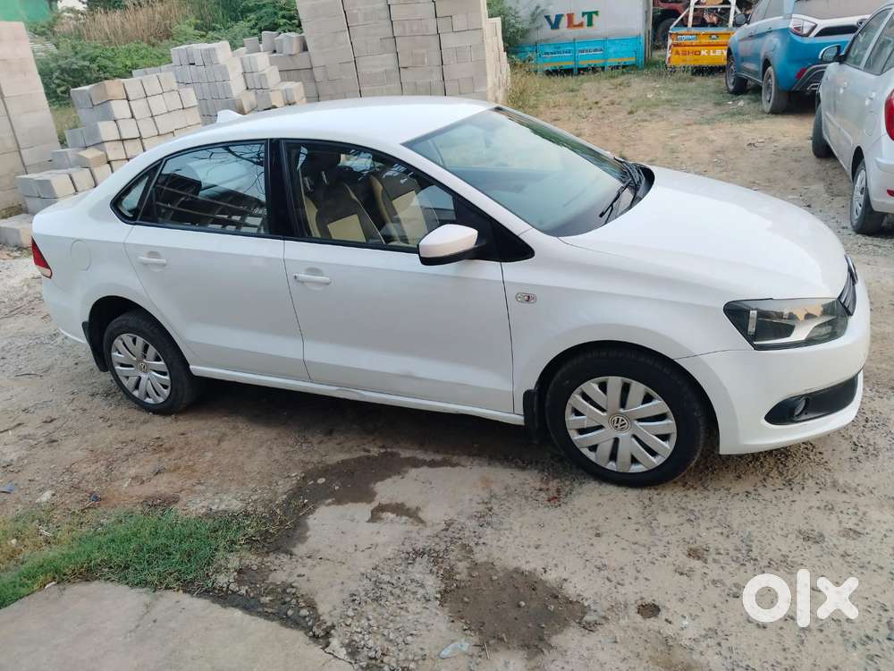 Volkswagen Vento 2010-2013 Petrol Highline, 2015, Petrol