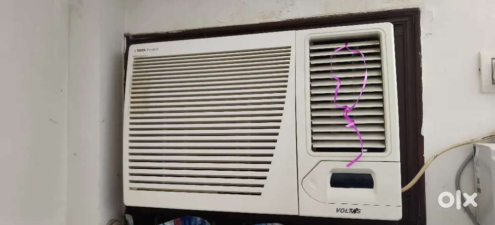 Window ac 1.5ton,7 years old voltas