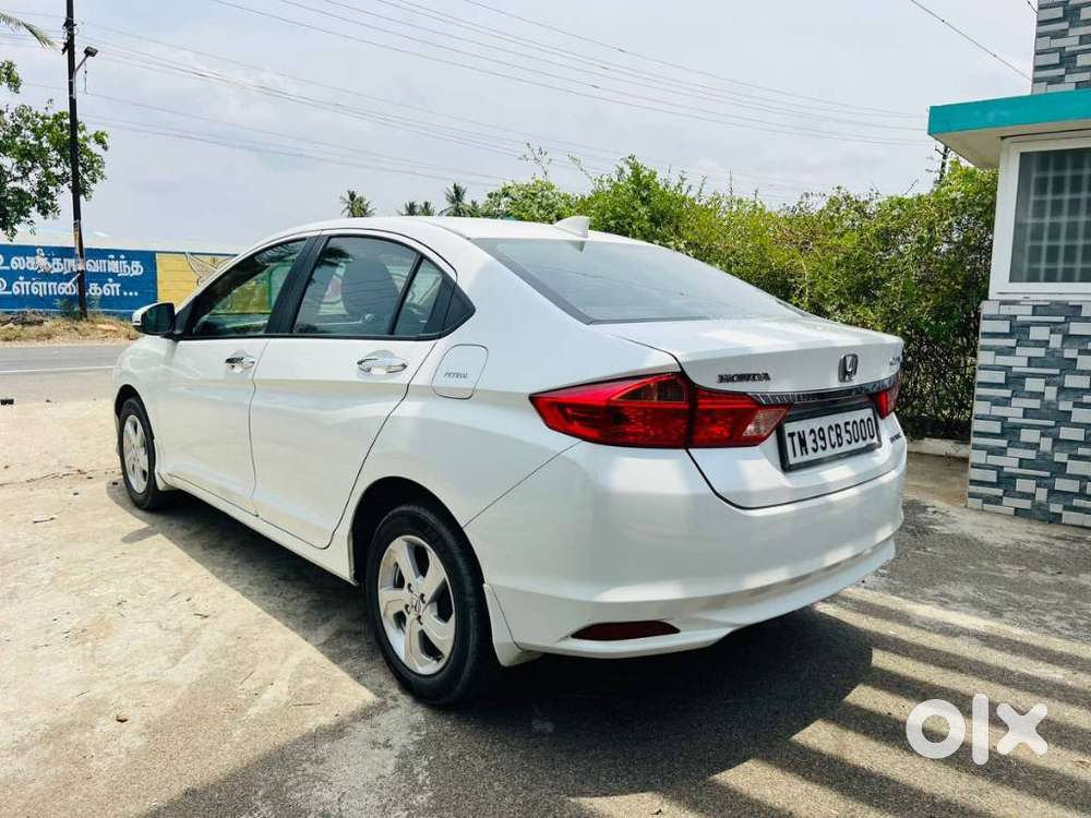 Honda City V At Sunroof, 2016, Petrol