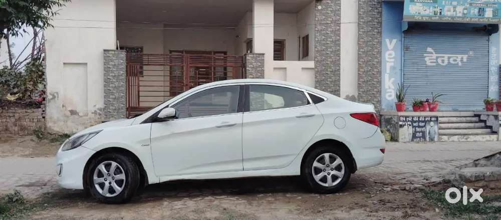 Hyundai Verna 2013 Diesel 180000 Km Driven