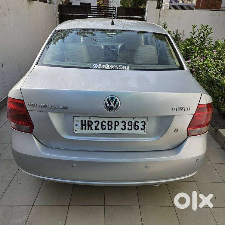 Volkswagen Vento Celeste 1.6 Highline, 2011, Petrol